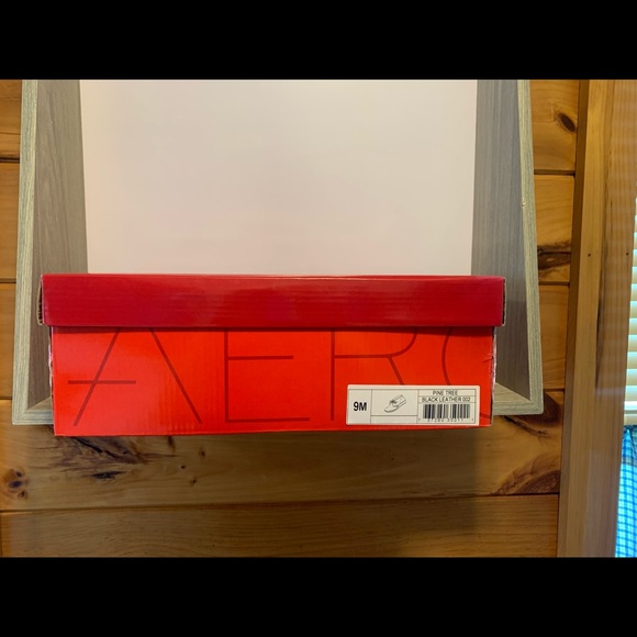 New in Box Black AEROSOLES Black Leather Lace Pine Tree Low Ankle Boots - Picture 10 of 10